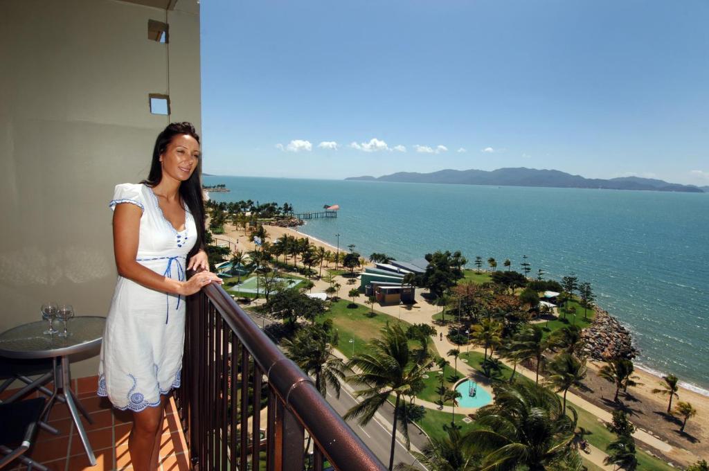 Aquarius On The Beach Townsville Buitenkant foto