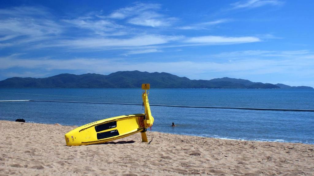 Aquarius On The Beach Townsville Buitenkant foto