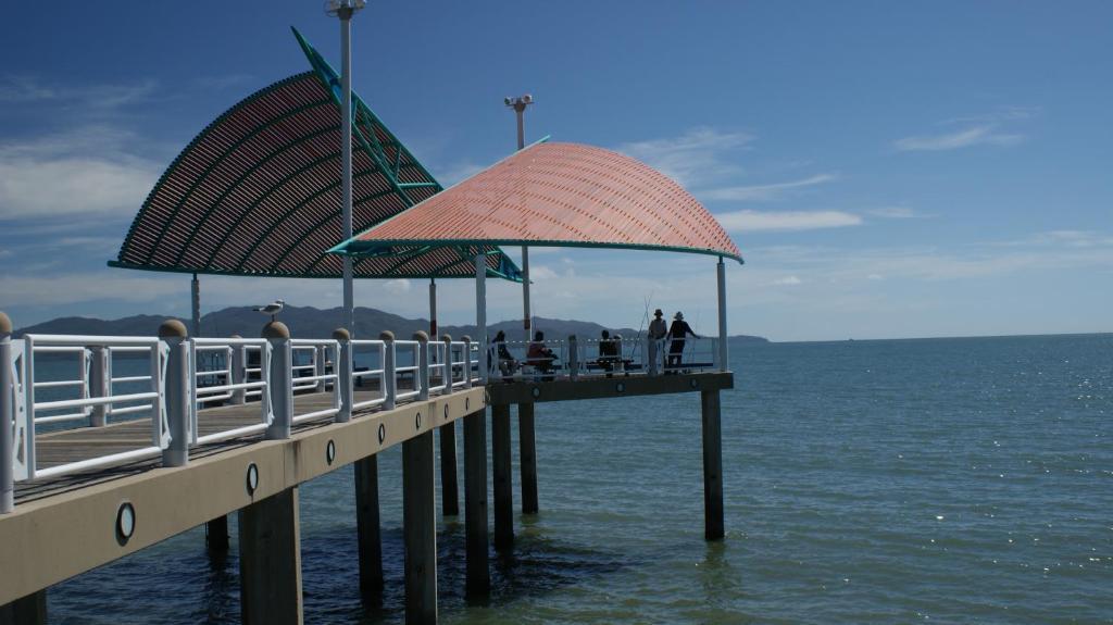 Aquarius On The Beach Townsville Buitenkant foto